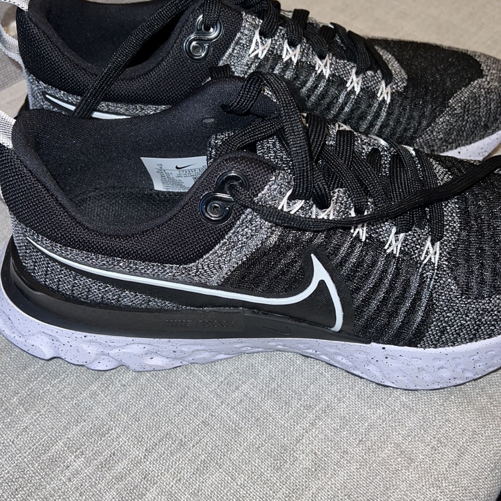 Nike React Infinity Run Flyknit - image 4